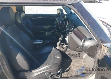 2010 Mini Cooper S Clubman z USA, uszkodzony, nr VIN WMWMM3C58ATZ33138